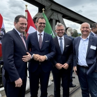 Unterzeichnung des Staatsvertrages zwischen der Schweiz und Österreich, anlässlich des REHSI Hochwasserprojekts